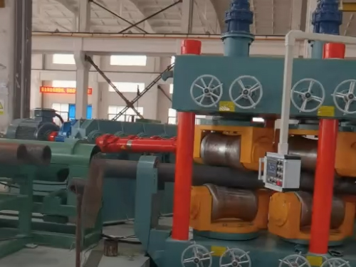 XJ220型立式十一辊矫直机  常州诚鑫现场